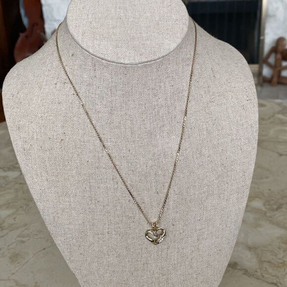 10K Yellow Gold & Diamonds Heart Pendant & 18” 10K Yellow Gold Fancy Cut Chain - Picture 3 of 11
